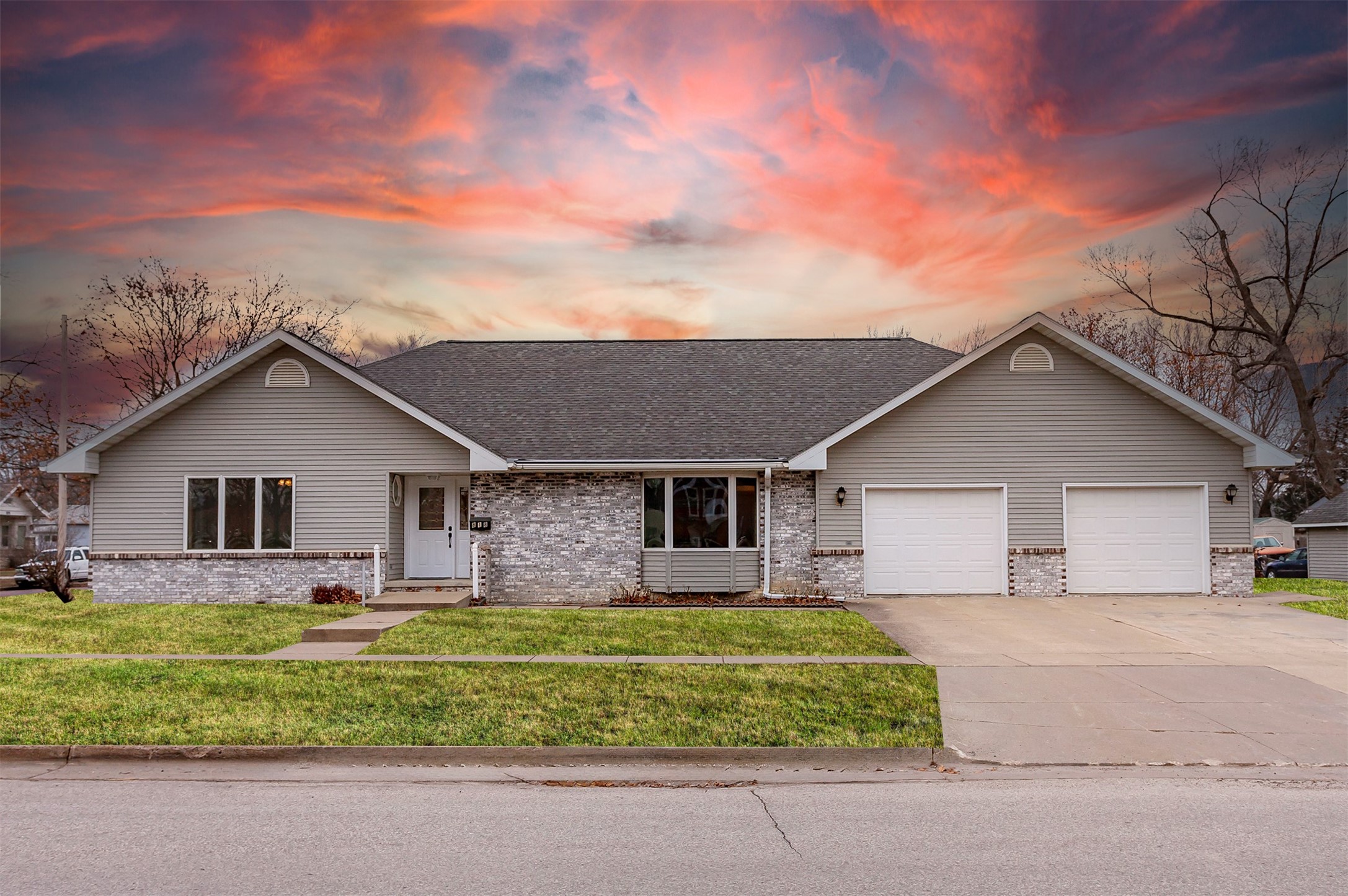 818 Rapids Street, Adel, Iowa image 1