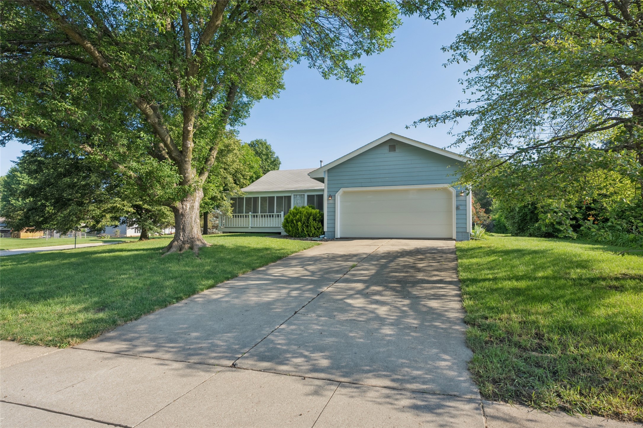 Photo 1 of 33 — 5101 NW 66th Avenue, Johnston, IA 50131