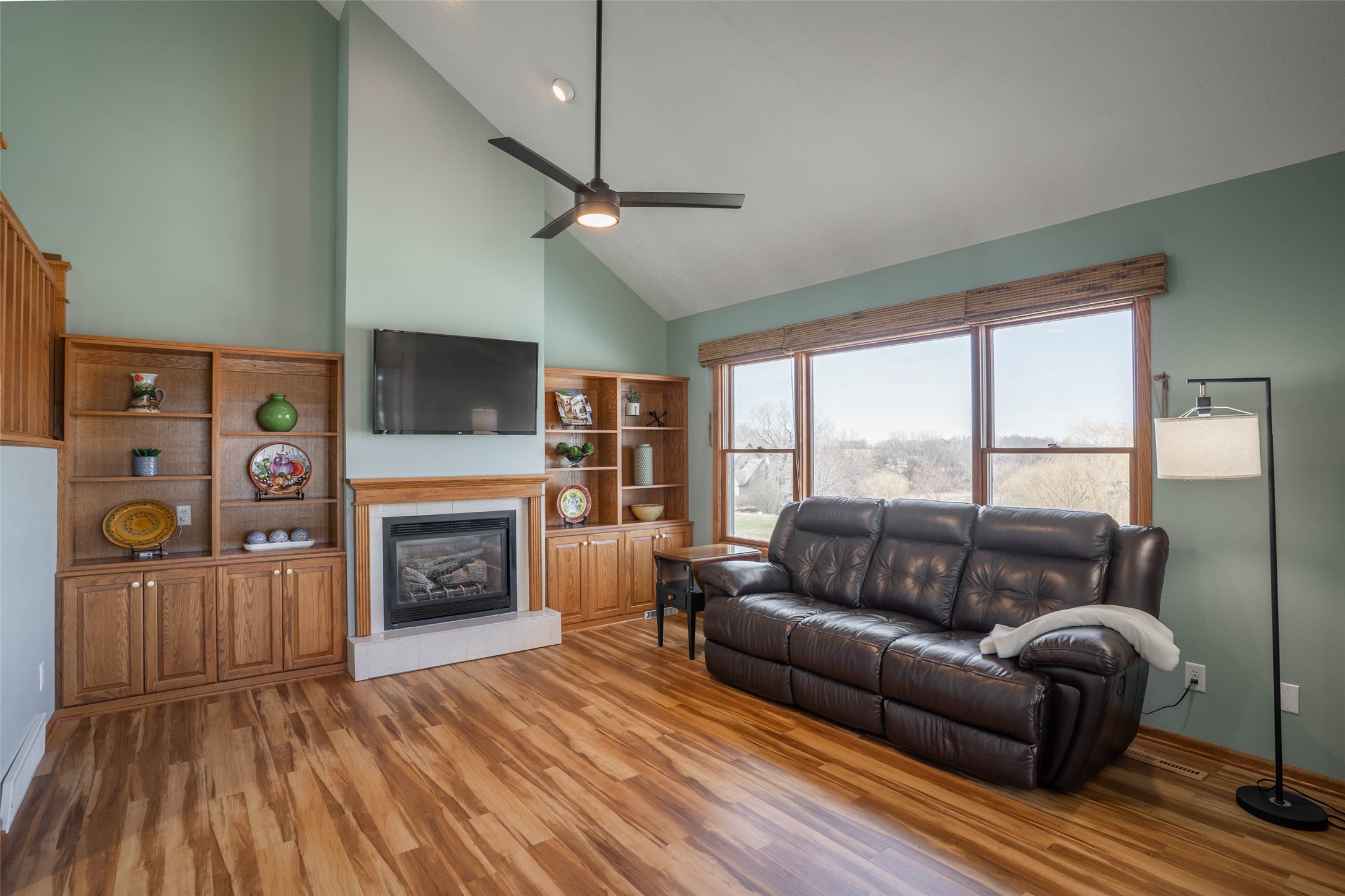 1202 Shadow Lane
