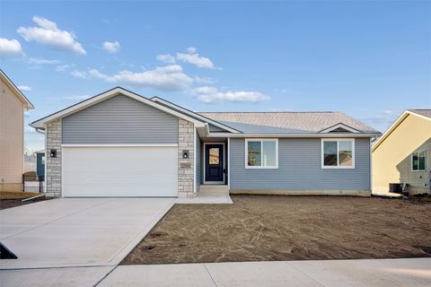 Homes For Sale - 25088 Bluebird Circle<br/> Adel, IA 50003