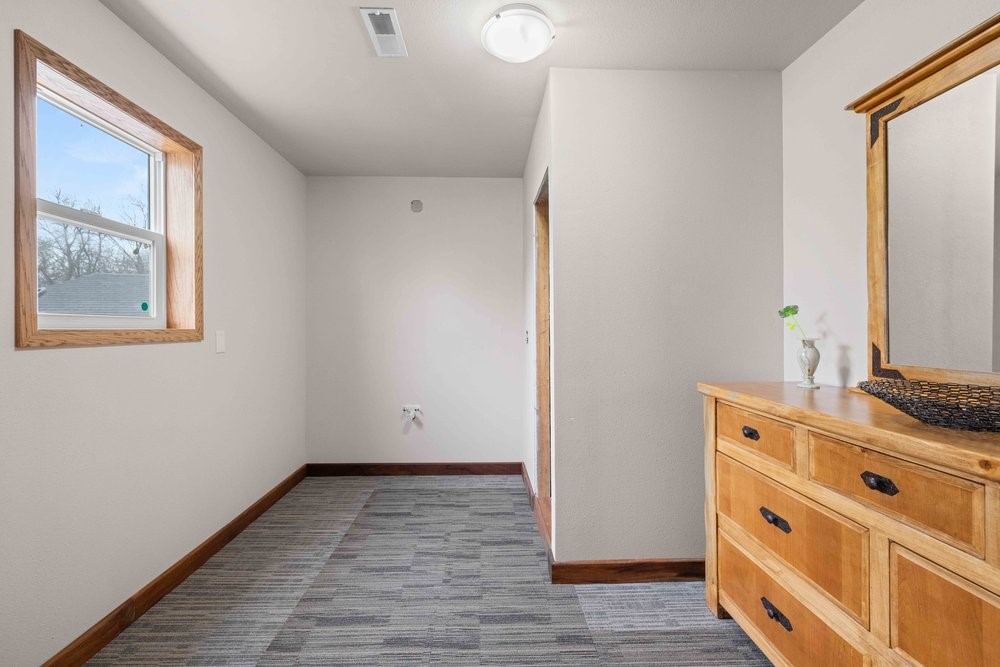 4755 NE 30th Street, Des Moines, Iowa image 13