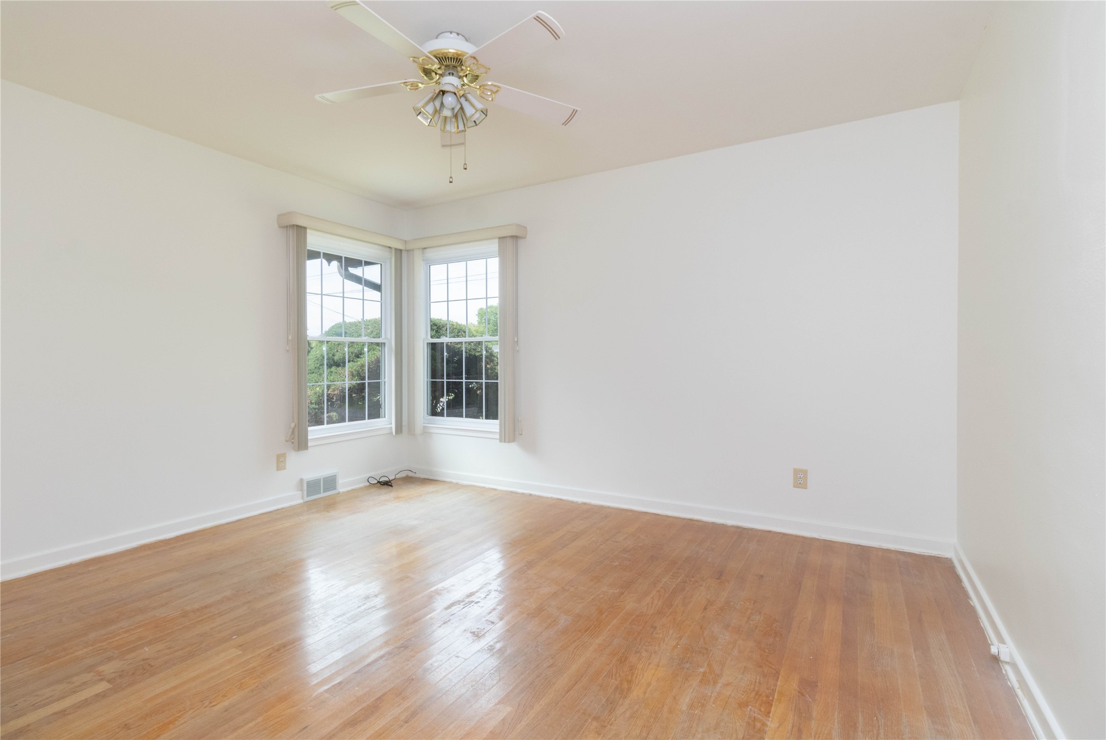 6916 Colby Avenue, Windsor Heights, Iowa image 25
