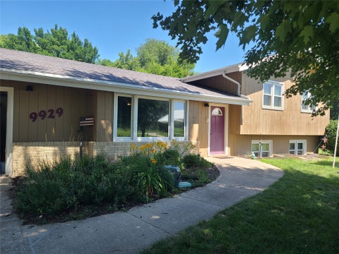 Homes For Sale - 9929 NW Beaver Drive<br/> Polk County, Johnston, IA 50131