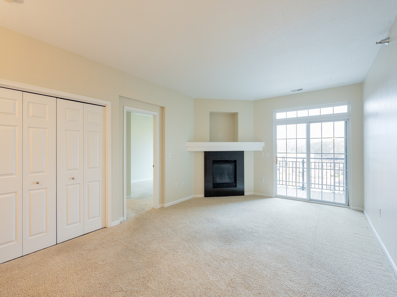 3031 Grand Avenue #211, Des Moines, Iowa image 2