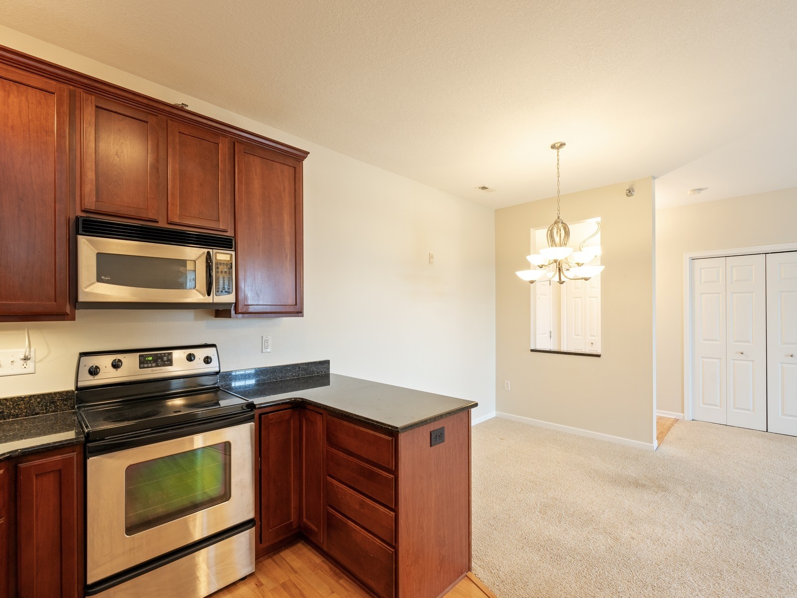 3031 Grand Avenue #211, Des Moines, Iowa image 12