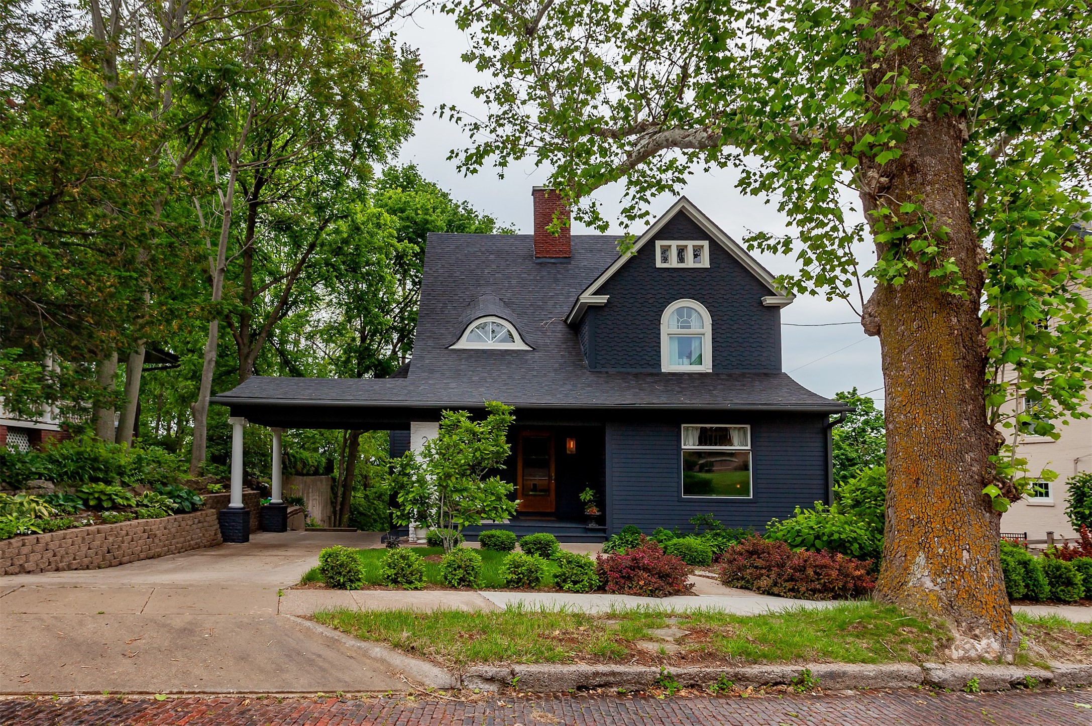 2606 Forest Drive, Des Moines, Iowa image 1