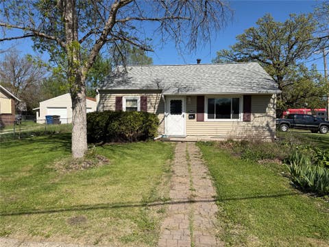 Homes For Sale - 1901 59th Street<br/> Des Moines, IA 50322