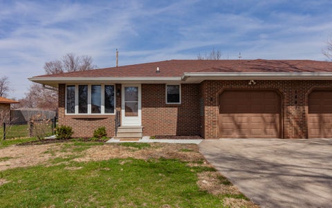 Condo For Sale - 1802 State Street #A<br/> Granger, IA 50109