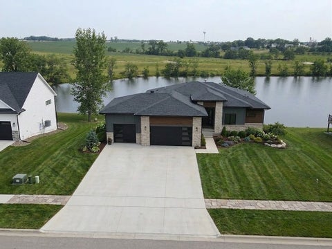 Homes For Sale - 335 Chestnut Street<br/> De Soto, IA 50069