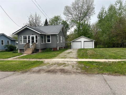 Homes For Sale - 619 E 10th Street<br/> Jasper County, Newton, IA 50208