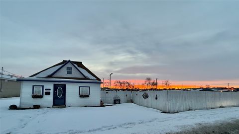 704/706 SE 6th Street Marshalltown IA 50158