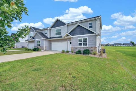 Condo For Sale - 1228 S Linn Street<br/> Boone, IA 50036