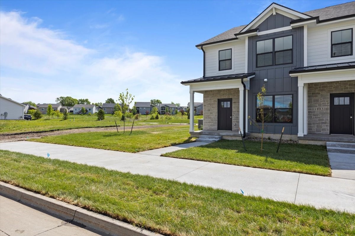 1991 S Warrior Lane, Waukee, Iowa image 2