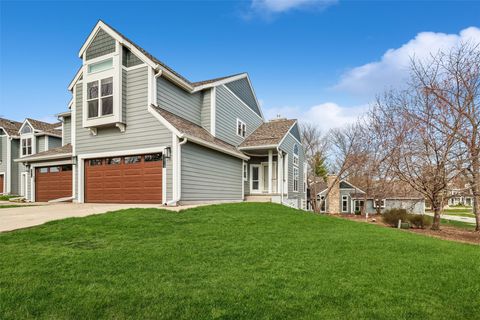 2618 82nd Street Urbandale IA 50322