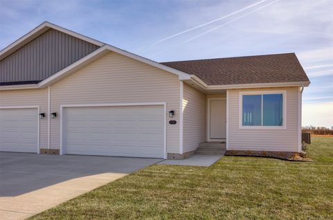 Condo For Sale - 2721 13th Street<br/> Bondurant, IA 50035