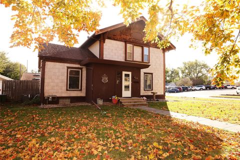 Homes For Sale - 104 Tama Street<br/> Boone County, Boone, IA 50036