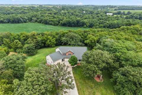 Homes For Sale - 17652 J Avenue<br/> Perry, IA 50220