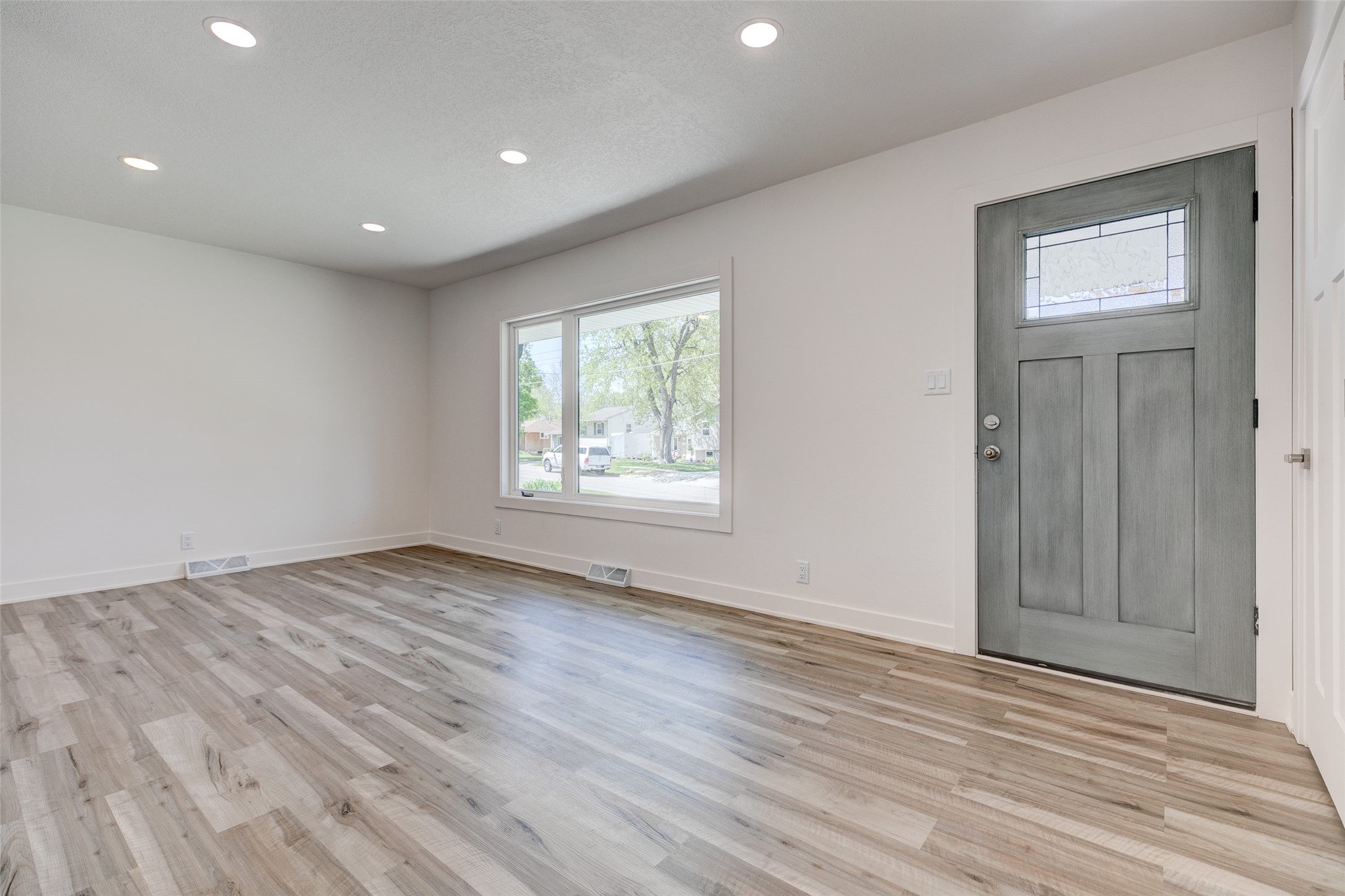 2923 E 40th Street, Des Moines, Iowa image 5
