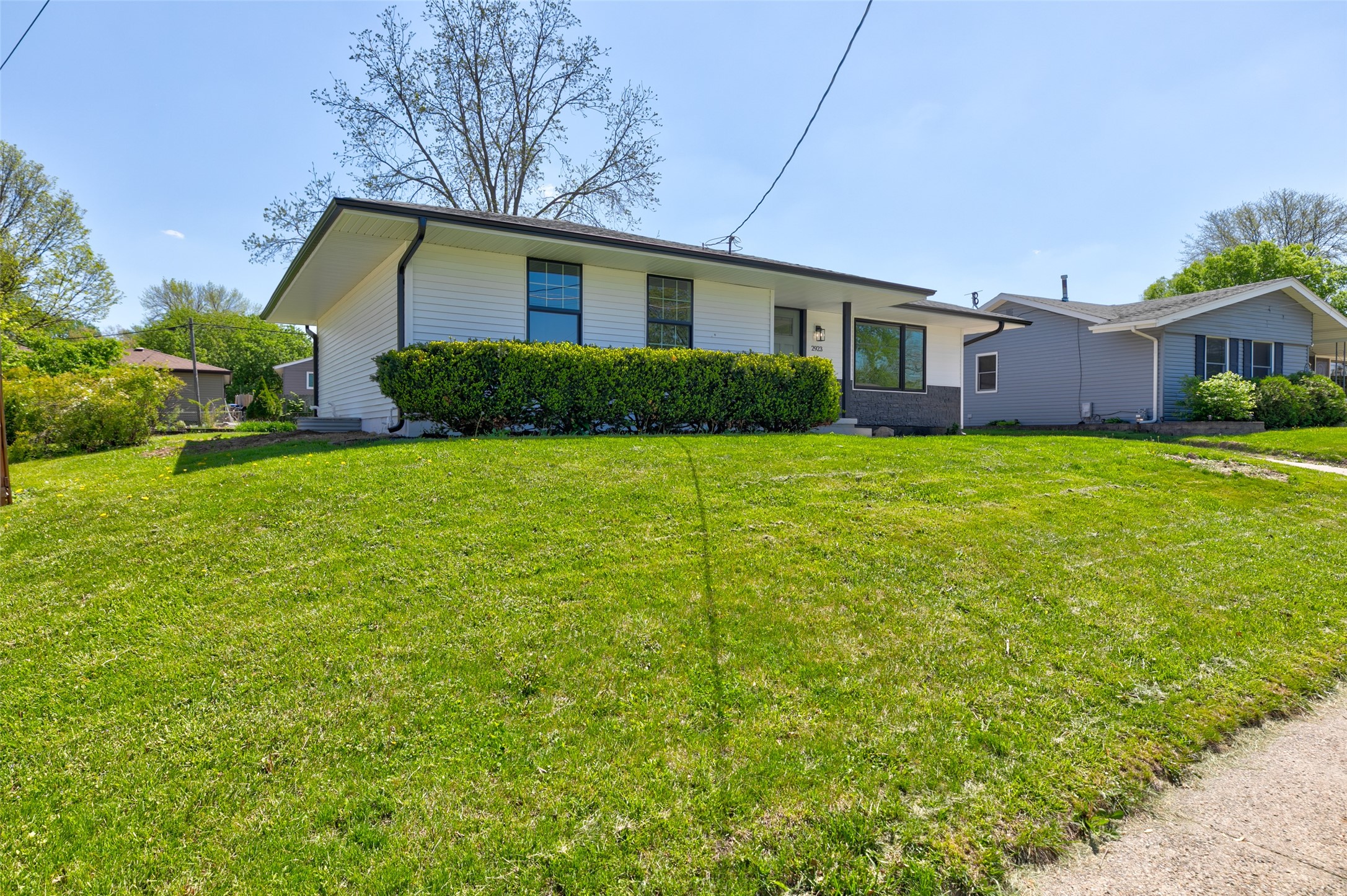 2923 E 40th Street, Des Moines, Iowa image 3
