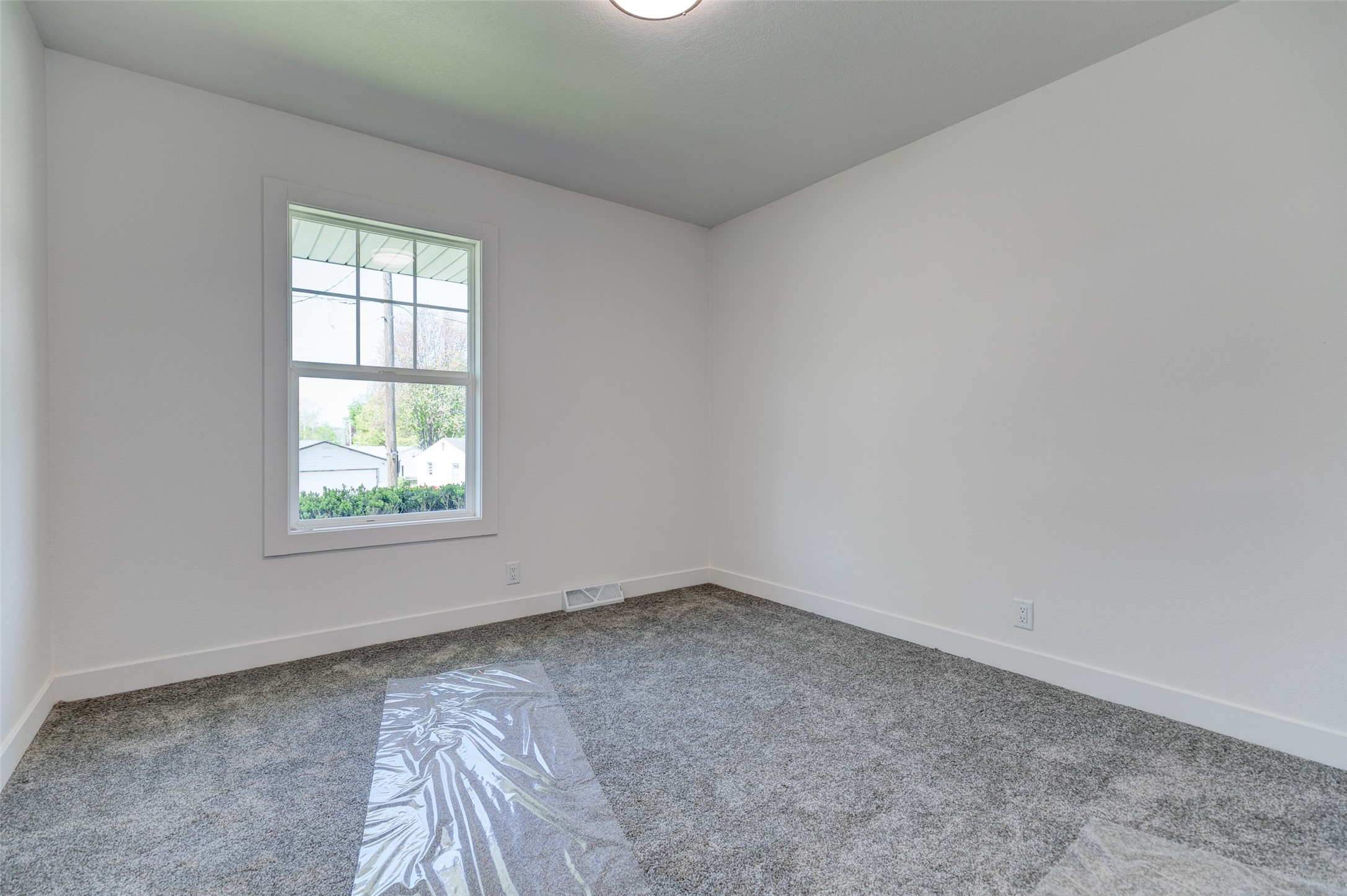 2923 E 40th Street, Des Moines, Iowa image 14