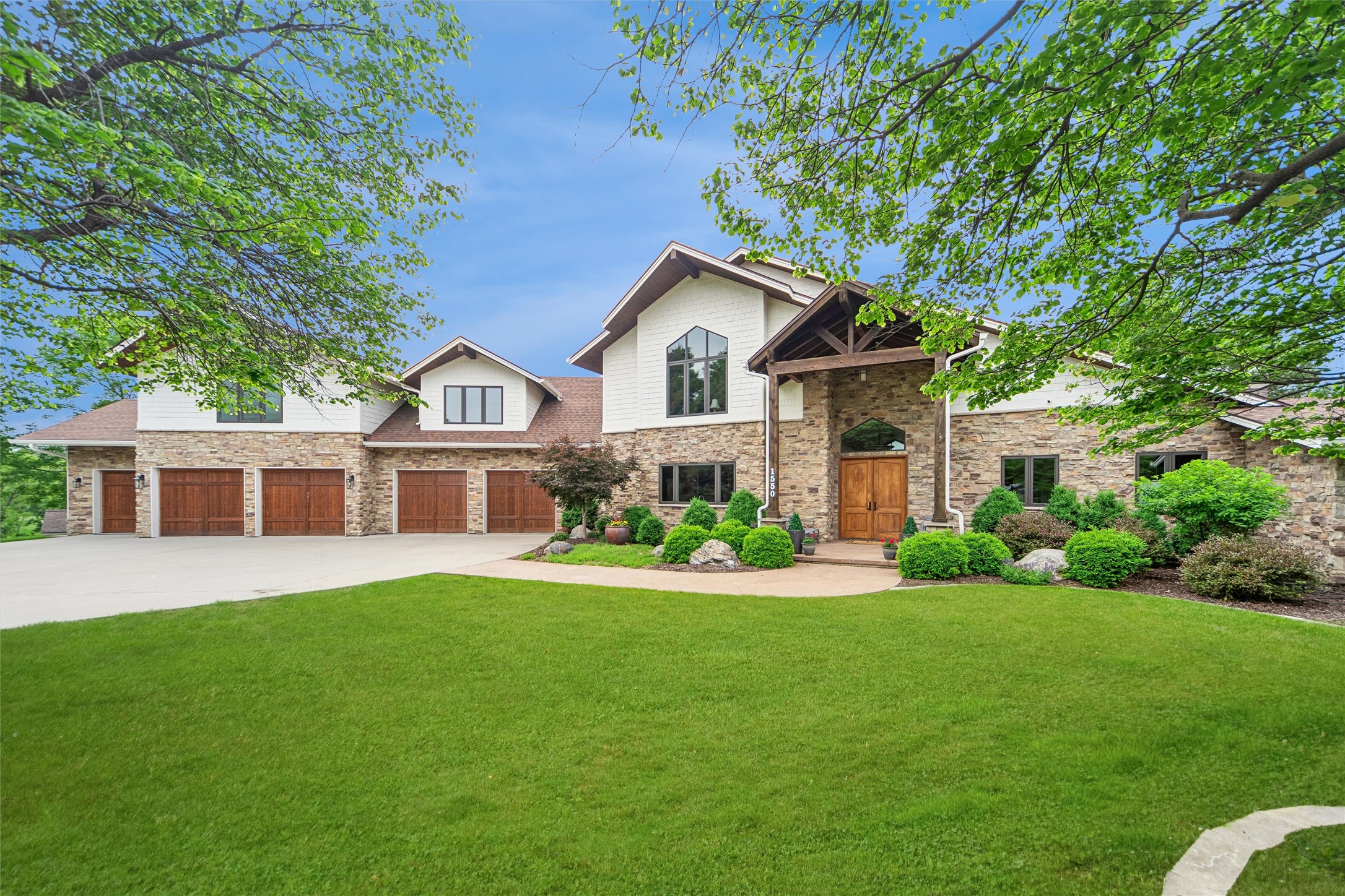 1550 S Deer Road