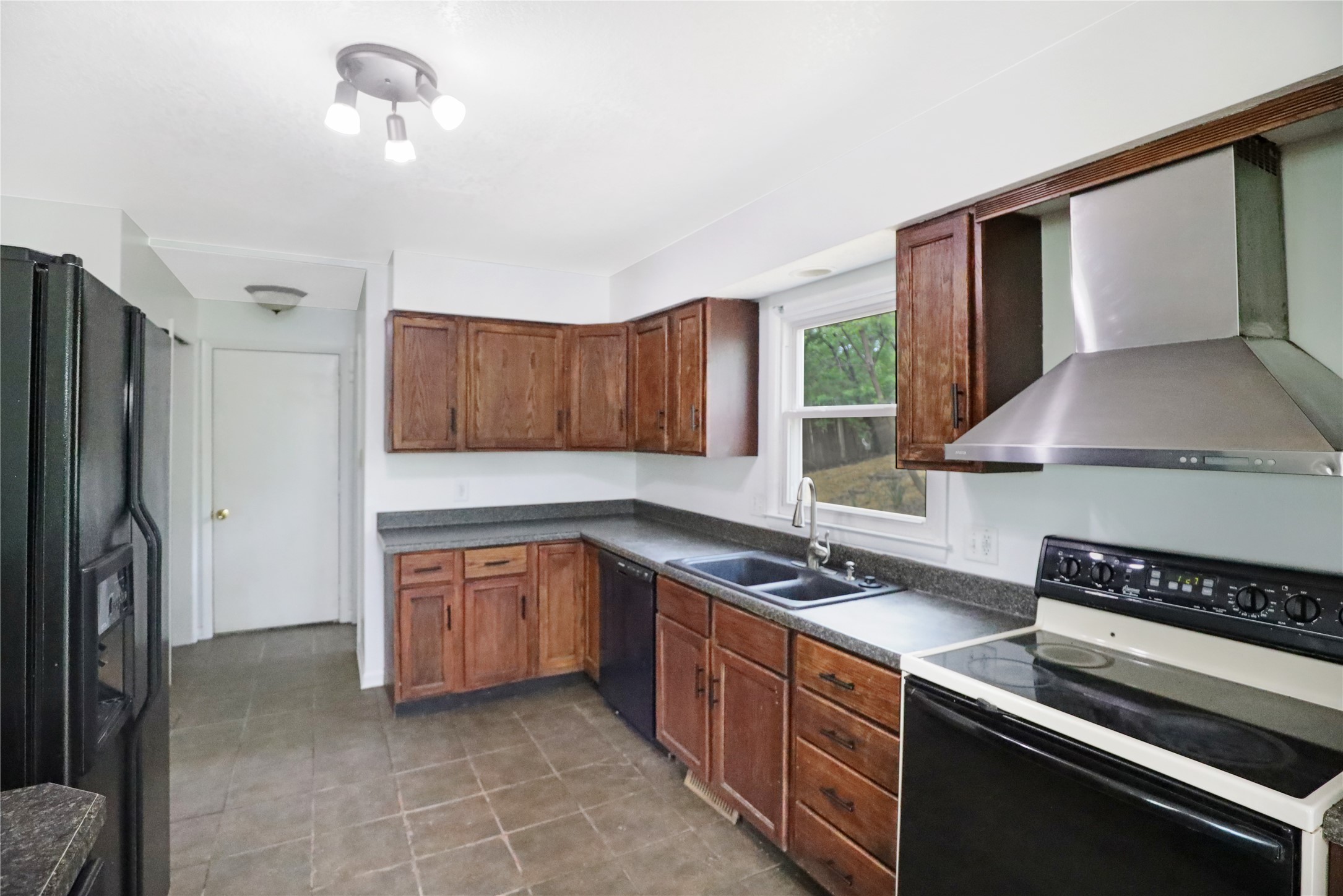 2517 Madison Avenue, Des Moines, Iowa image 8