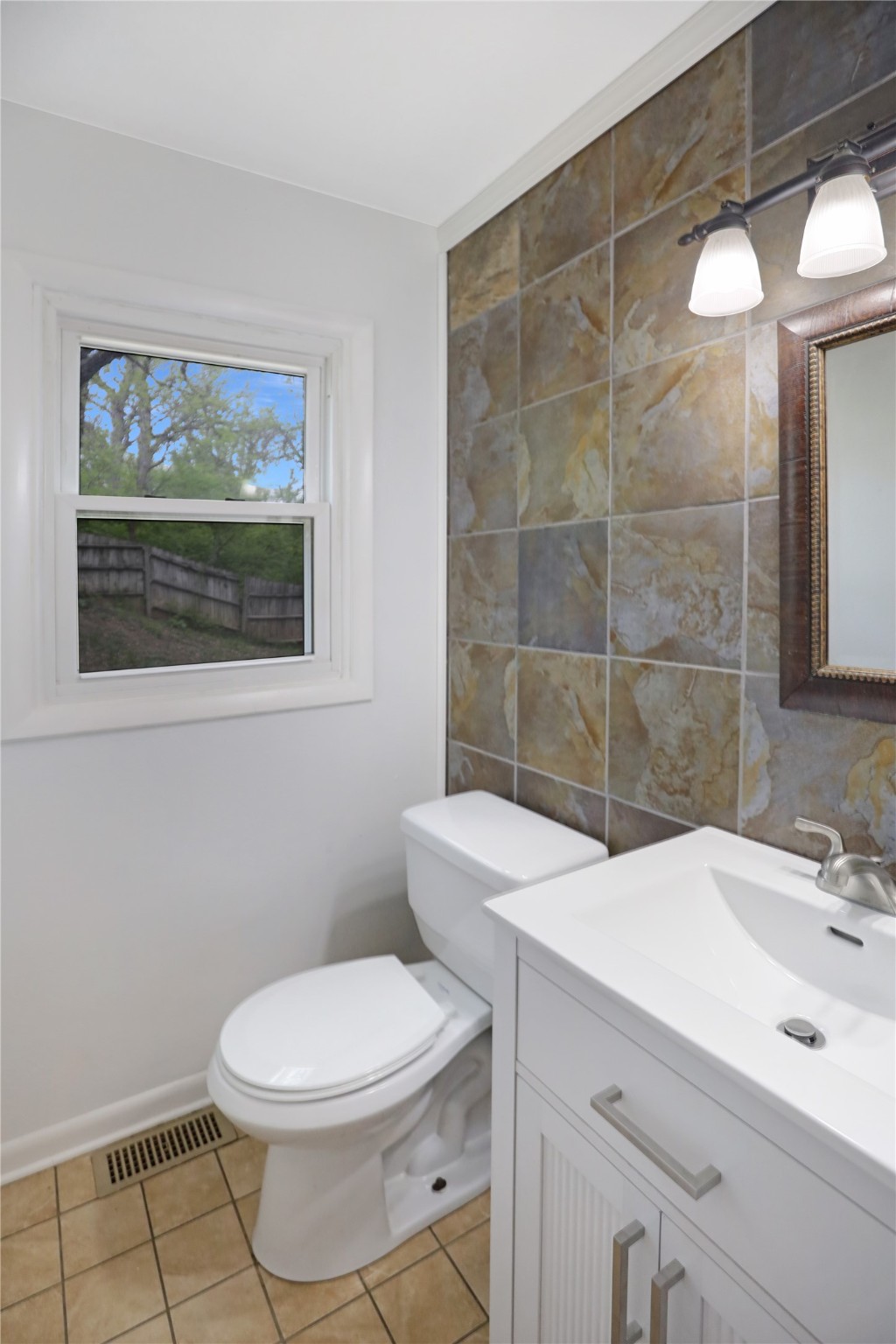 2517 Madison Avenue, Des Moines, Iowa image 11
