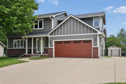 Homes For Sale - 829 SE Wanda Drive<br/> Ankeny, IA 50021