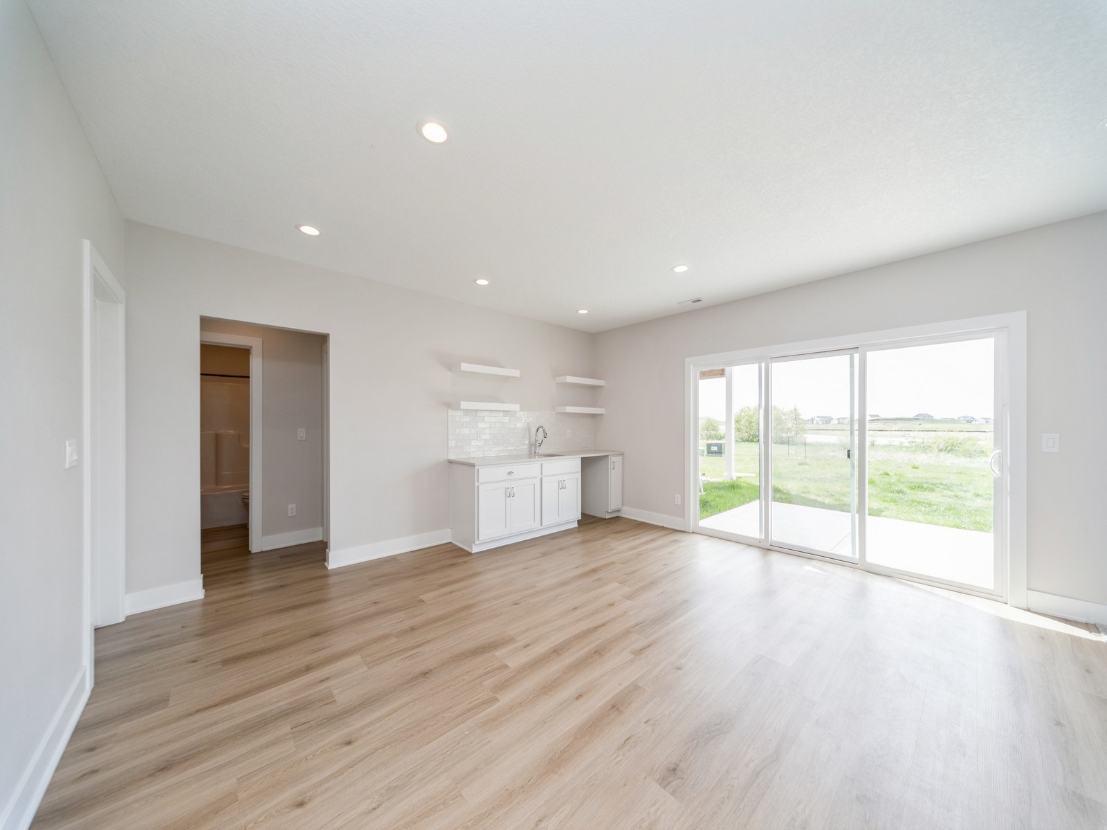 460 NW Gracewood Drive, Waukee, Iowa image 26