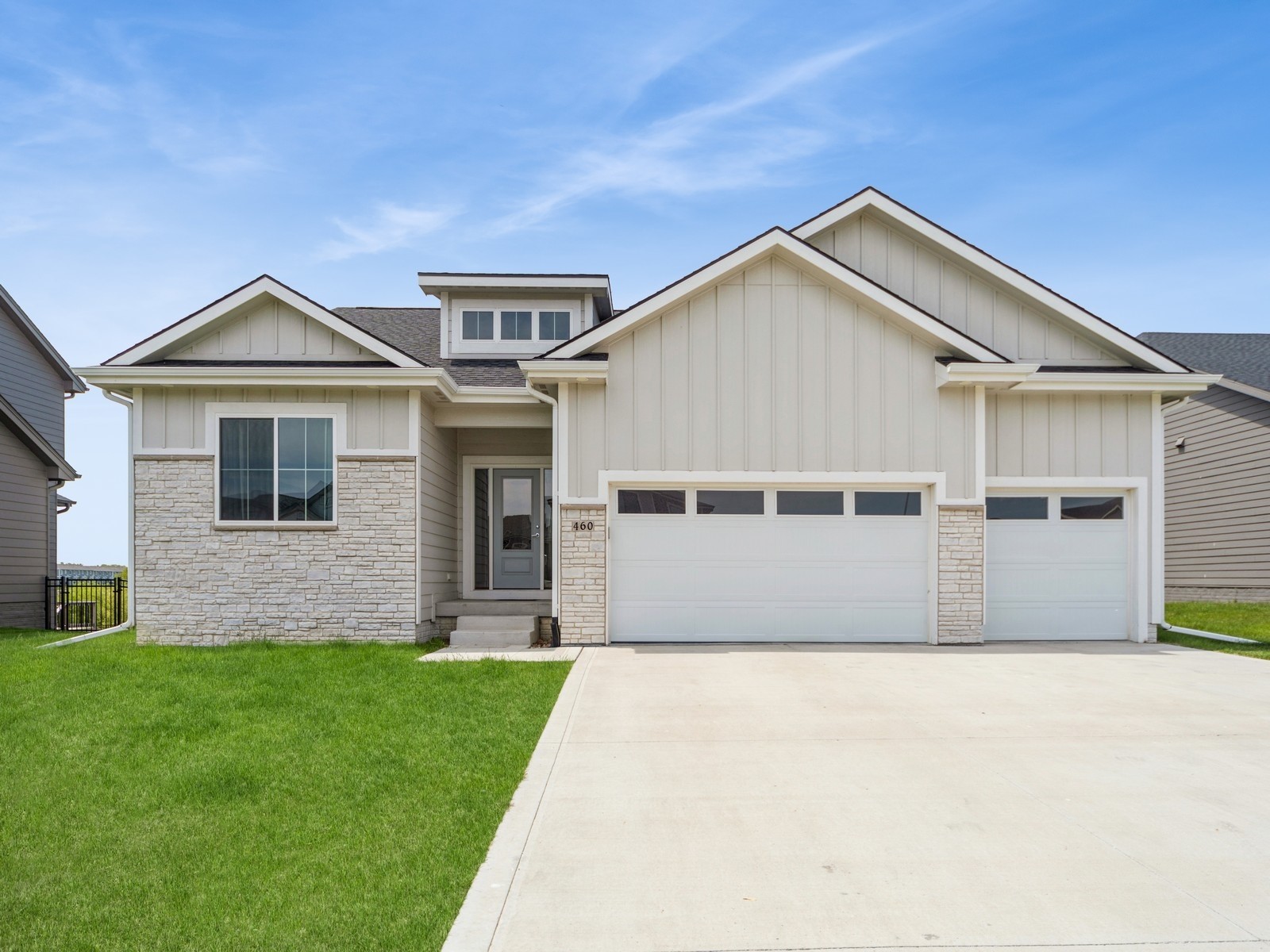 460 NW Gracewood Drive, Waukee, Iowa image 2