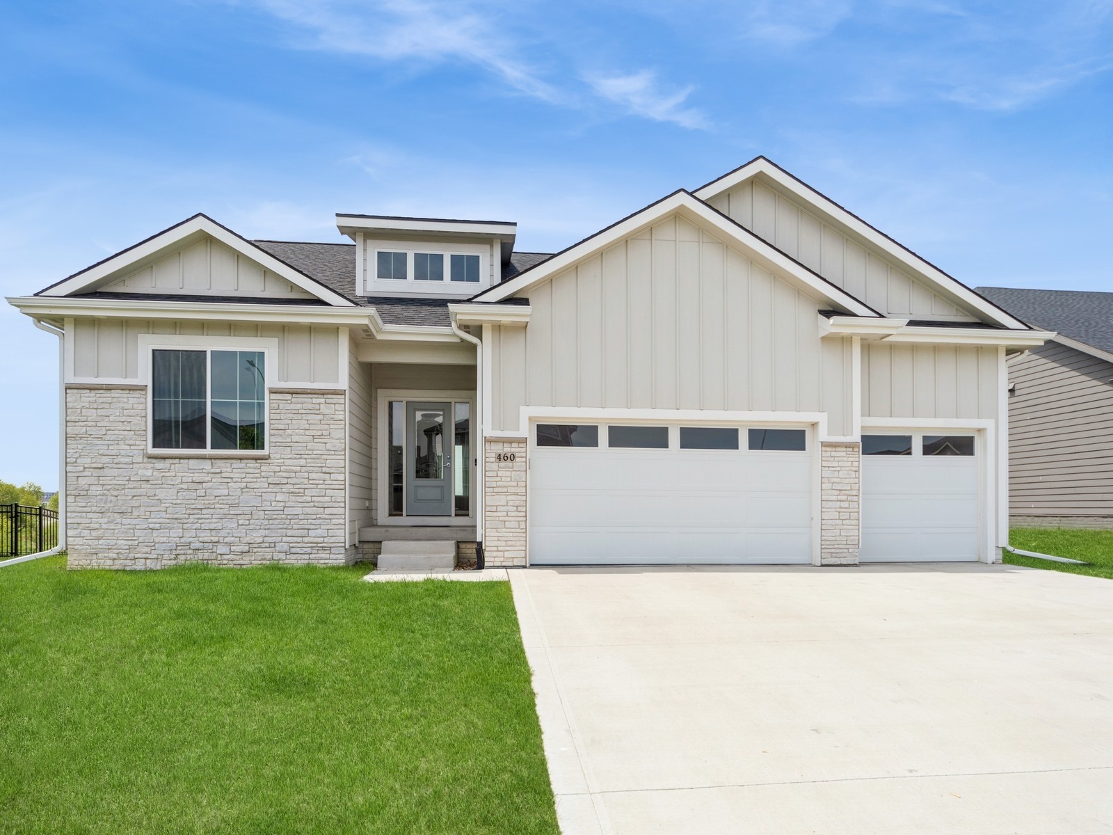 460 NW Gracewood Drive, Waukee, Iowa image 1
