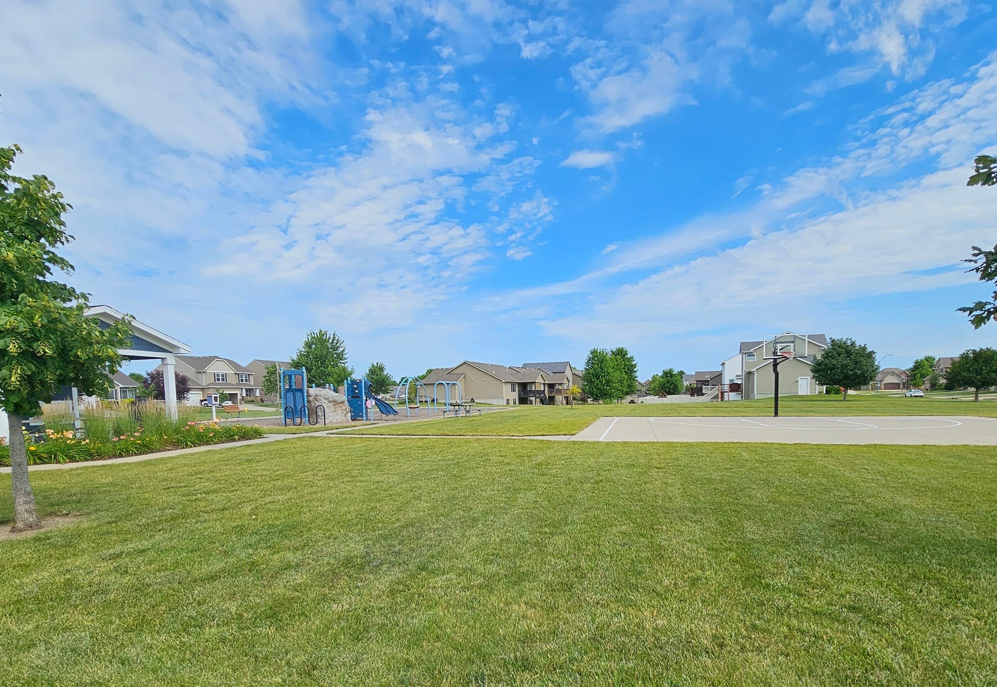 2140 SE Peachtree Drive, Waukee, Iowa image 3