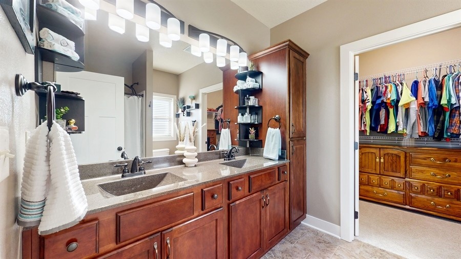 1408 Linden Circle, Adel, Iowa image 12