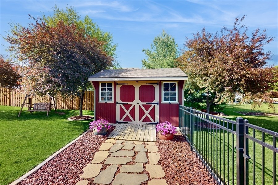 1408 Linden Circle, Adel, Iowa image 26
