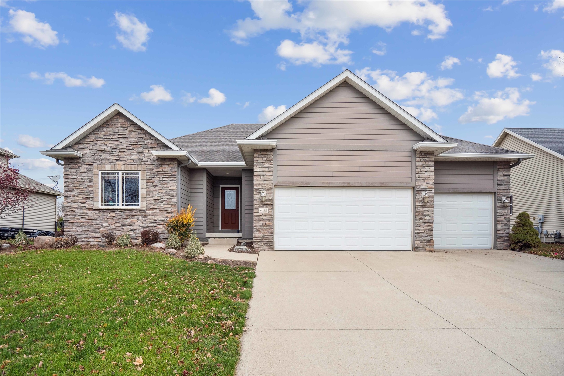 8035 Aspen Drive, West Des Moines, Iowa image 1