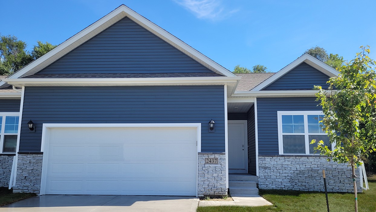 2609 Brook View Drive, Des Moines, Iowa image 1