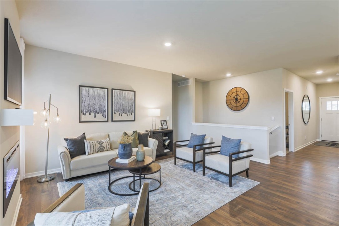 2609 Brook View Drive, Des Moines, Iowa image 3