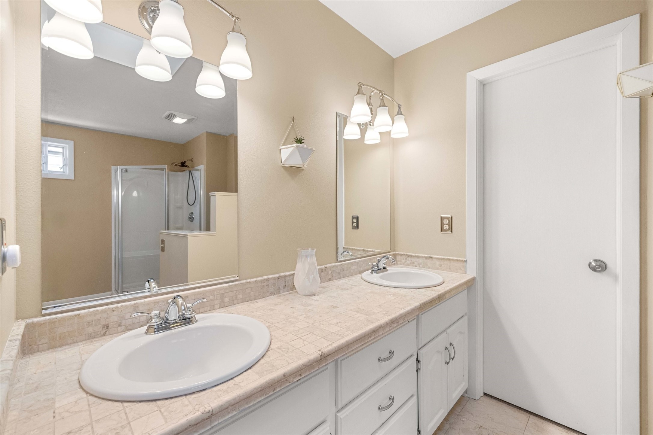 4651 Elm Street, West Des Moines, Iowa image 21