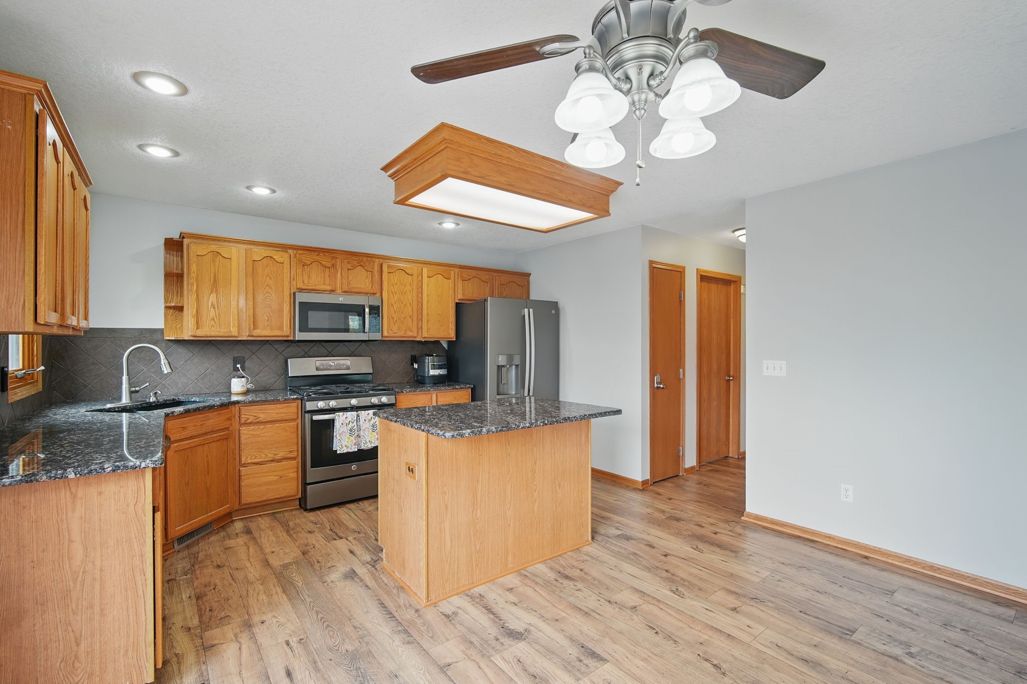 1410 Alderwood Drive, Altoona, Iowa image 9