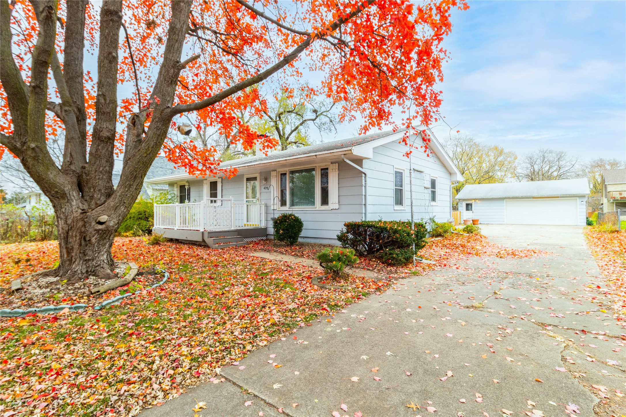 4311 66th Street, Urbandale, Iowa image 2