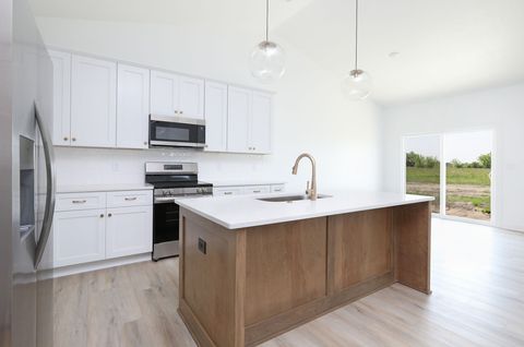 Homes For Sale - 2412 NE 6th Street<br/> Grimes, IA 50111