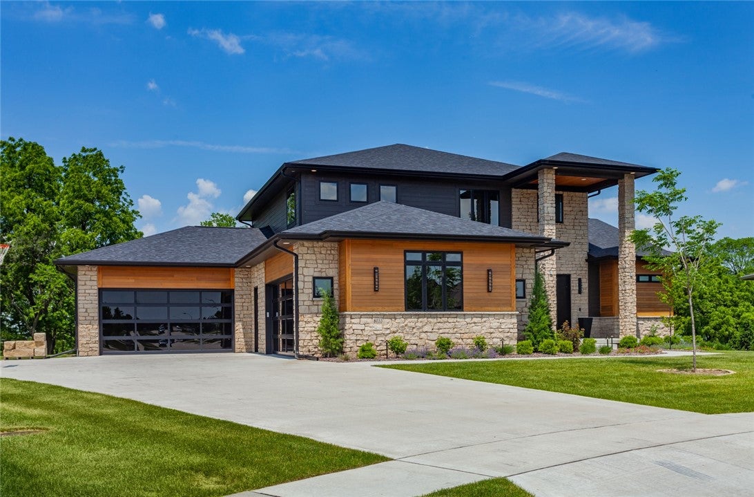 8033 NW 104th Court