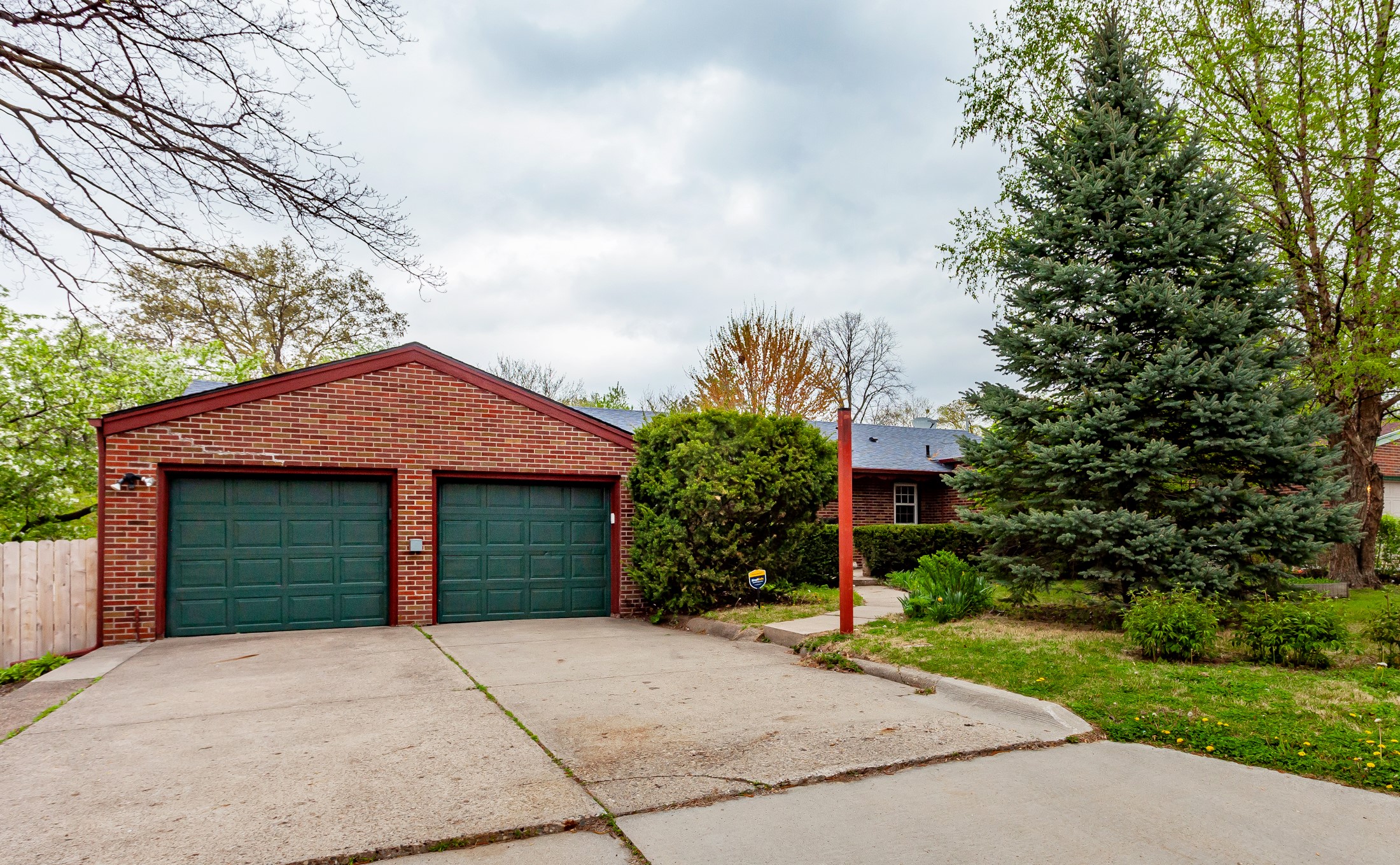 6915 Colby Avenue, Windsor Heights, Iowa image 2