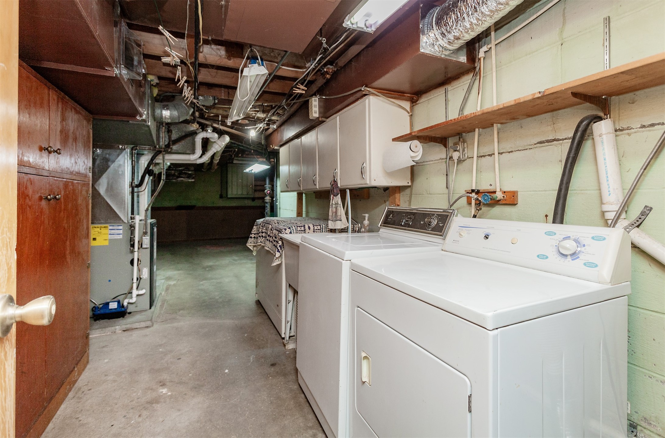 6915 Colby Avenue, Windsor Heights, Iowa image 20