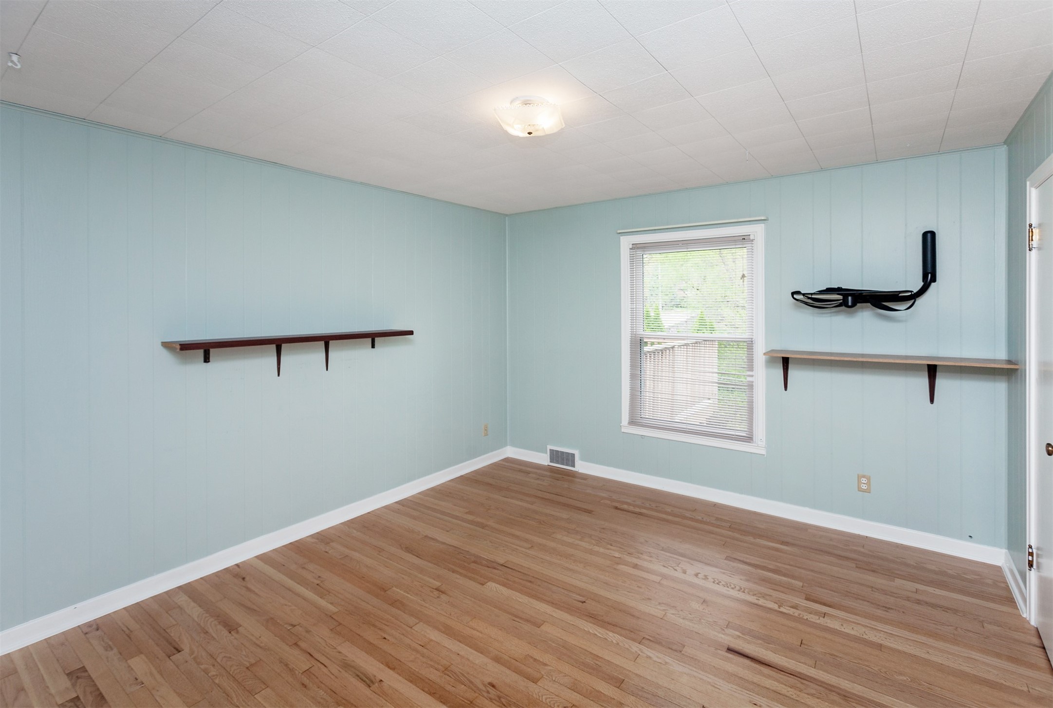 6915 Colby Avenue, Windsor Heights, Iowa image 14