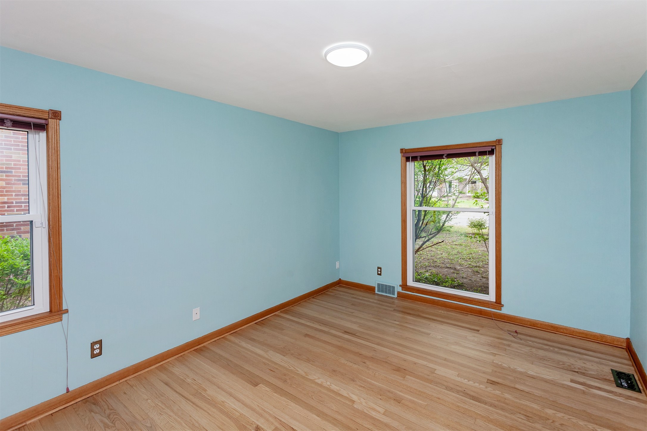 6915 Colby Avenue, Windsor Heights, Iowa image 11