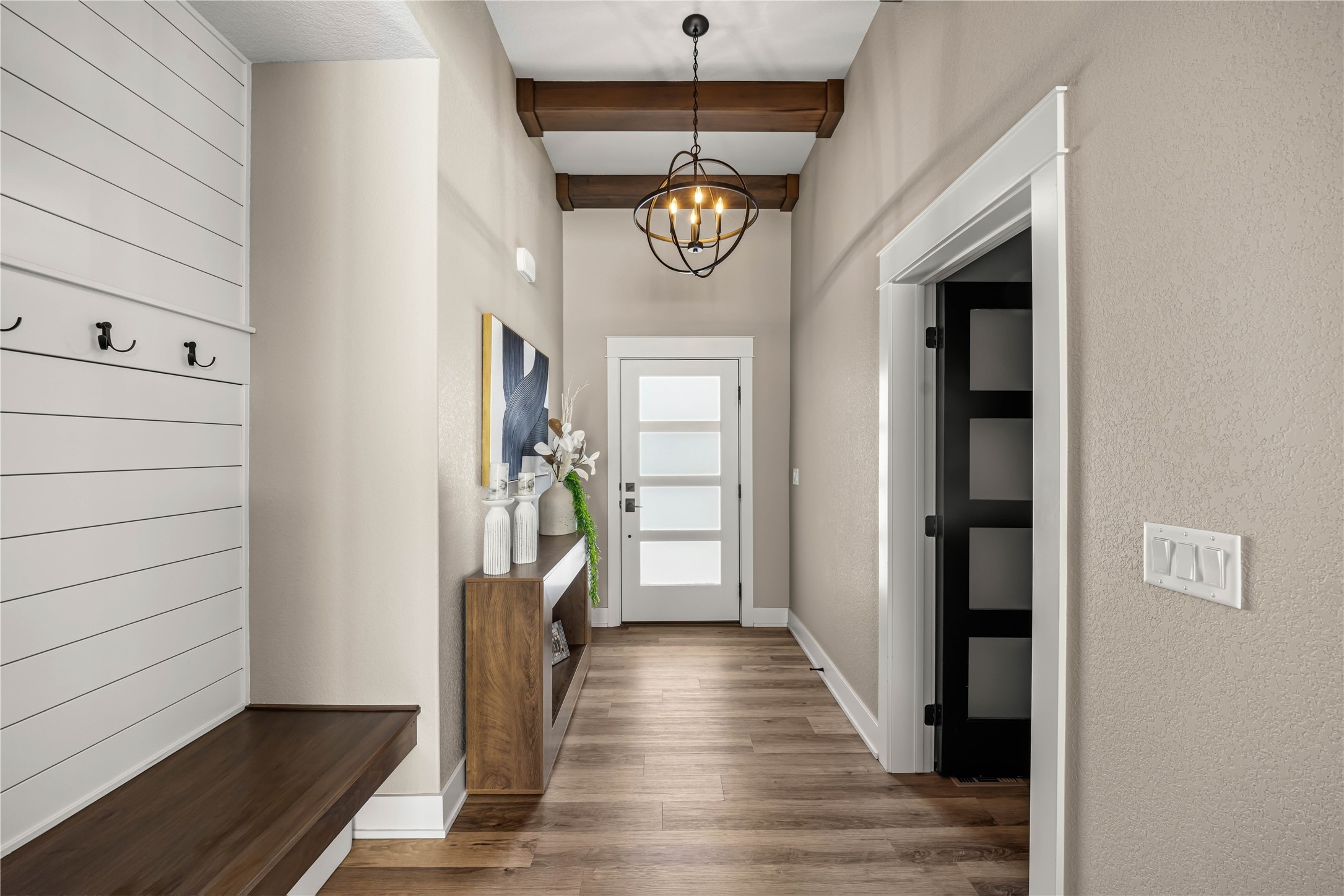 1108 NE Forest Ridge Court