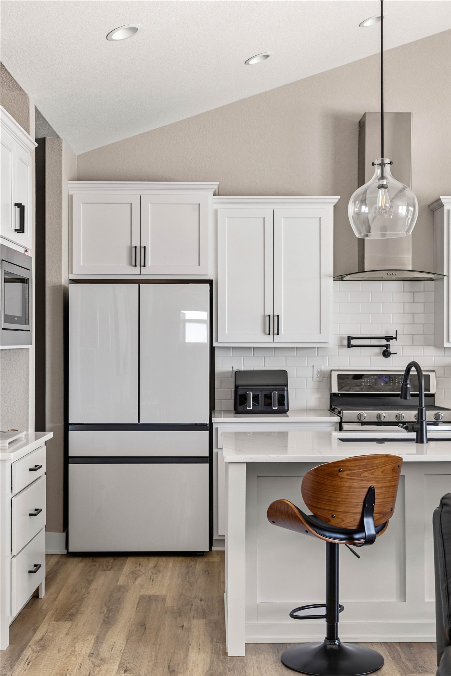 1108 NE Forest Ridge Court