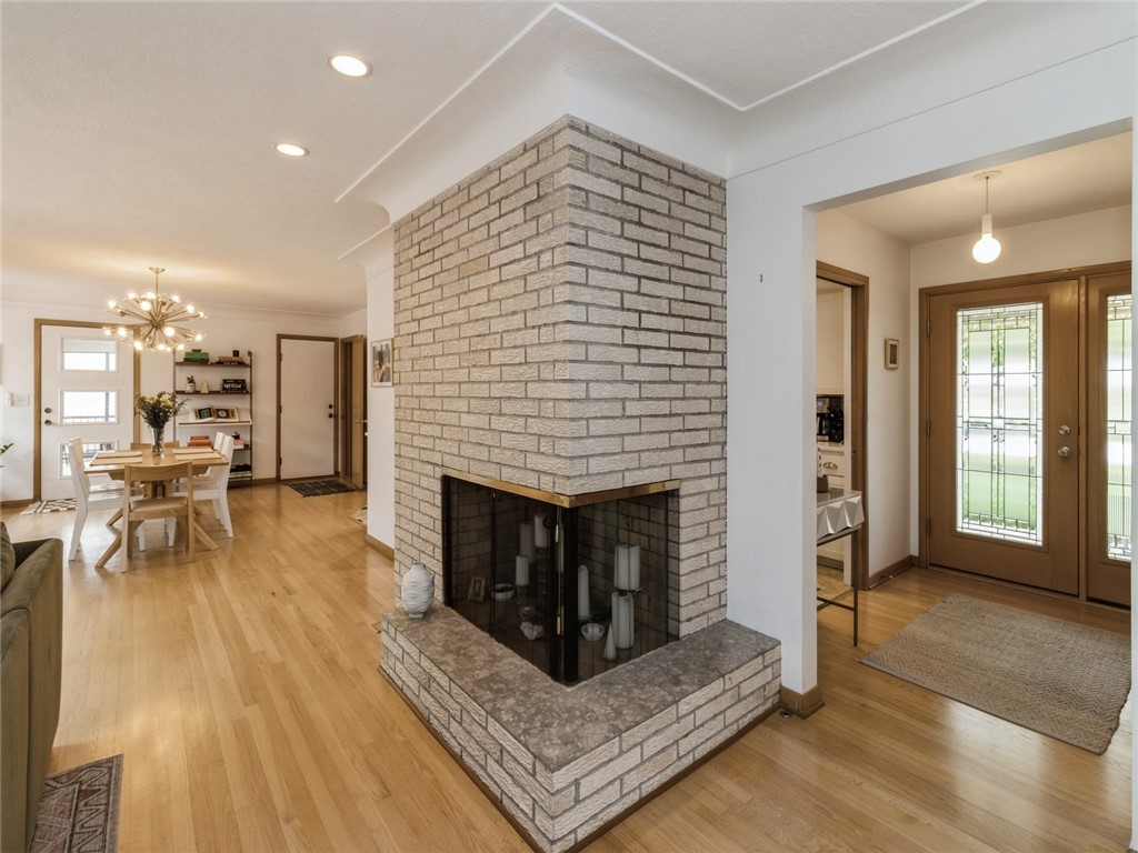 3728 River Oaks Drive