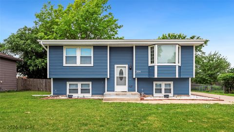 Homes For Sale - 204 25th Avenue<br/> Altoona, IA 50009